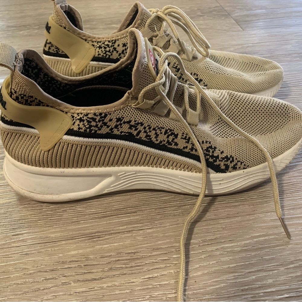 Ecko Unlimited Tan Athletic Shoes